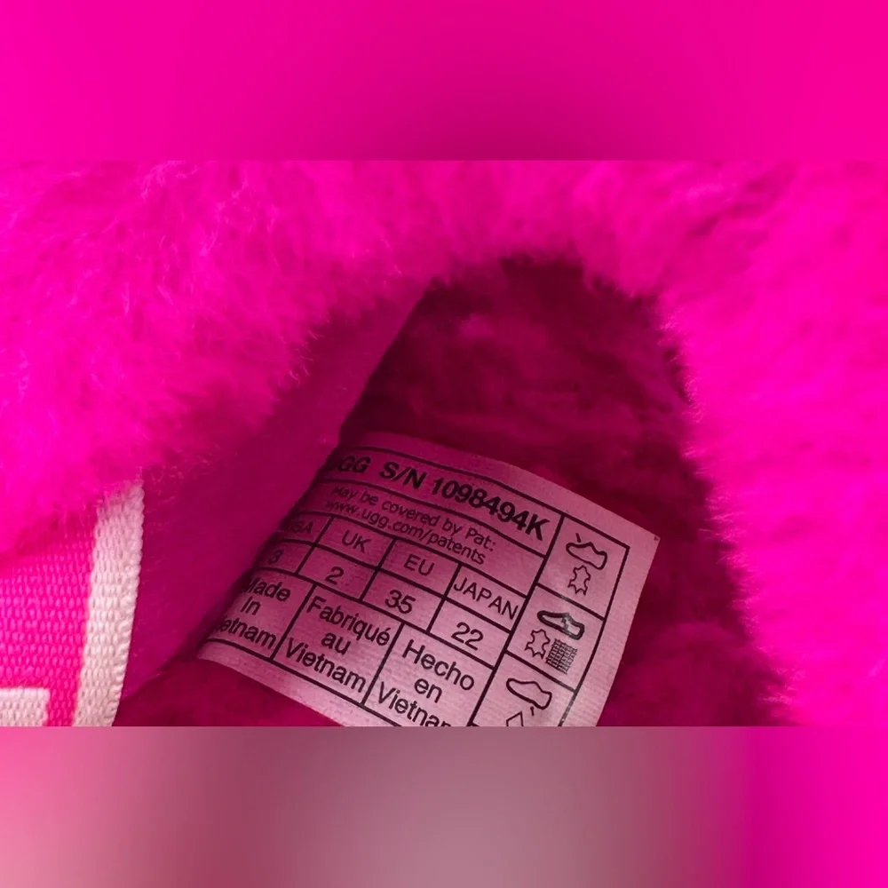 UGG Oh Yeah platform girls slides size 3 sheepskin pink‎ NWOT